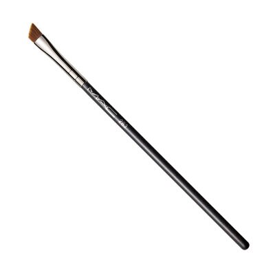 BROCHA 263S SMALL ANGLE BRUSH MAC (BROCHA &Aacute;NGULO PEQUE&Ntilde;O DELINEADO Y CEJAS)